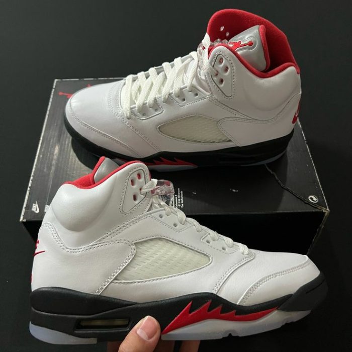 Original Jordan Shoes - Image 4