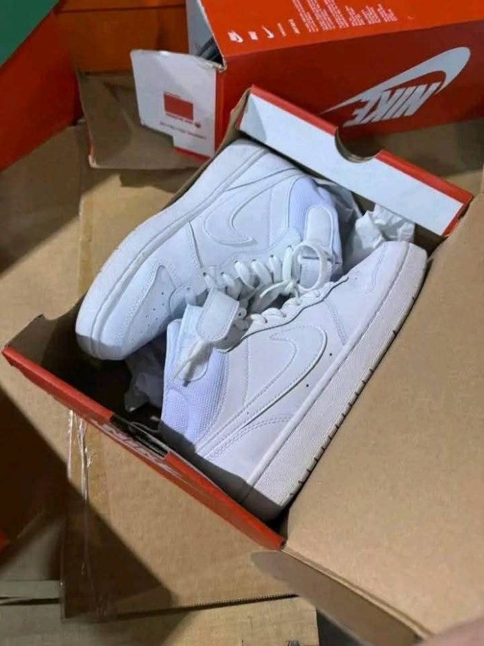 Nike Shoes Pallet - Image 11