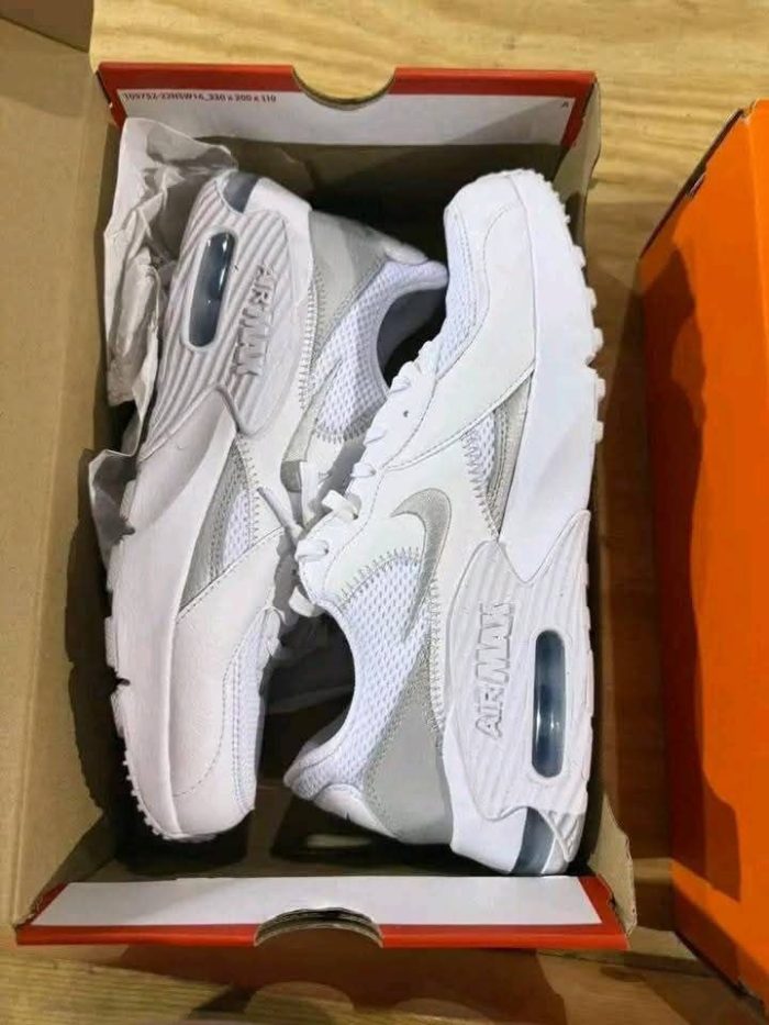 Nike Shoes Pallet - Image 4